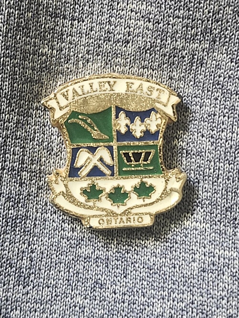 Valley East Ontario Pin – Municipal Emblem – Collectible